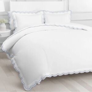 Embroidered Percale Crisp Cotton Double Scallopier Duvet Set and Sham Queen